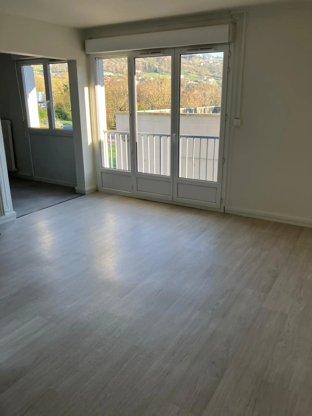 Appartement propre après intervention de nettoyage